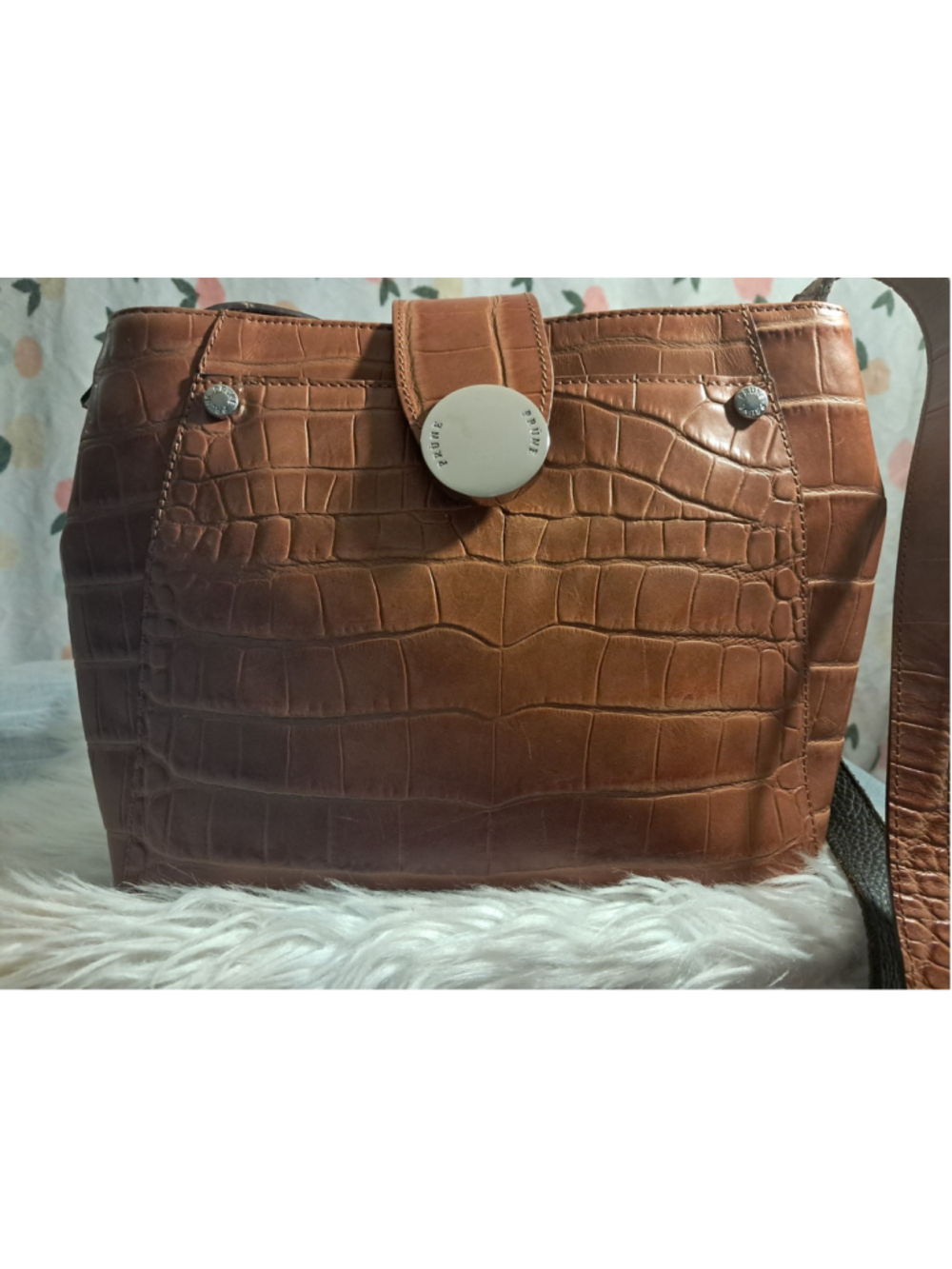 BUENOS AIRES — PRISTINE PRÜNE GENUINE ARGENTINE LEATHER SATCHEL BAG